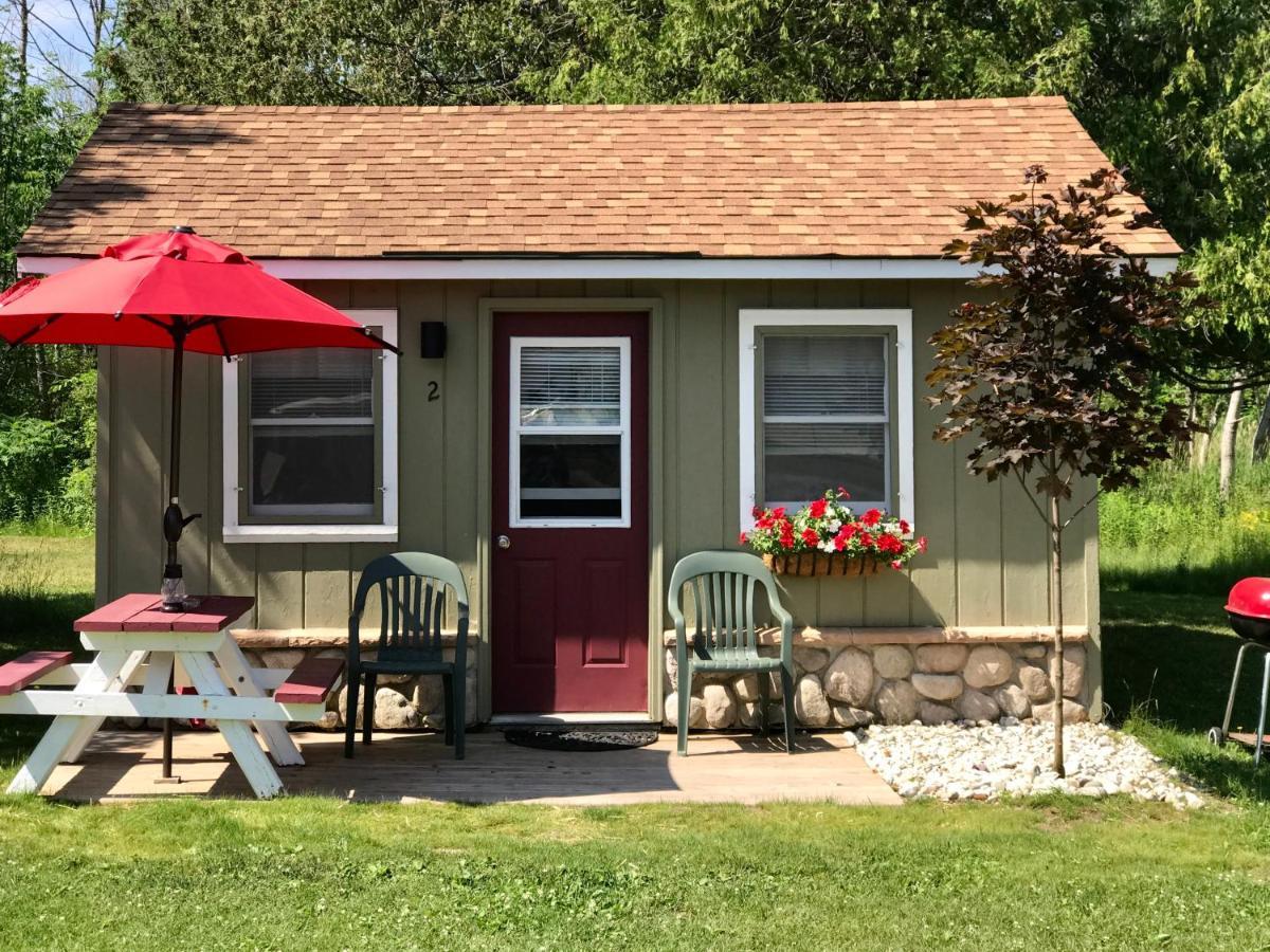 Cedar Ridge Cabins Honor Екстер'єр фото
