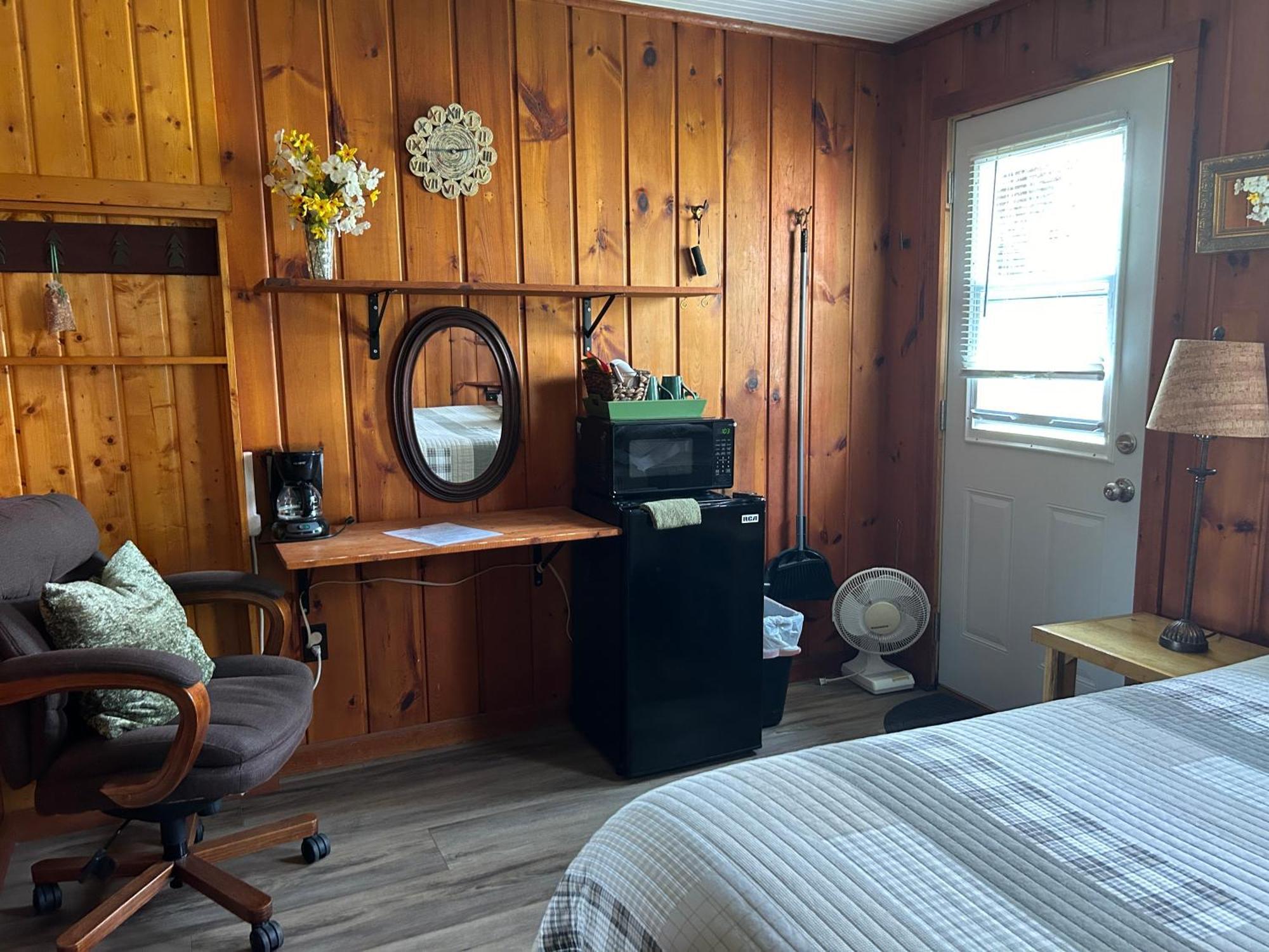 Cedar Ridge Cabins Honor Екстер'єр фото