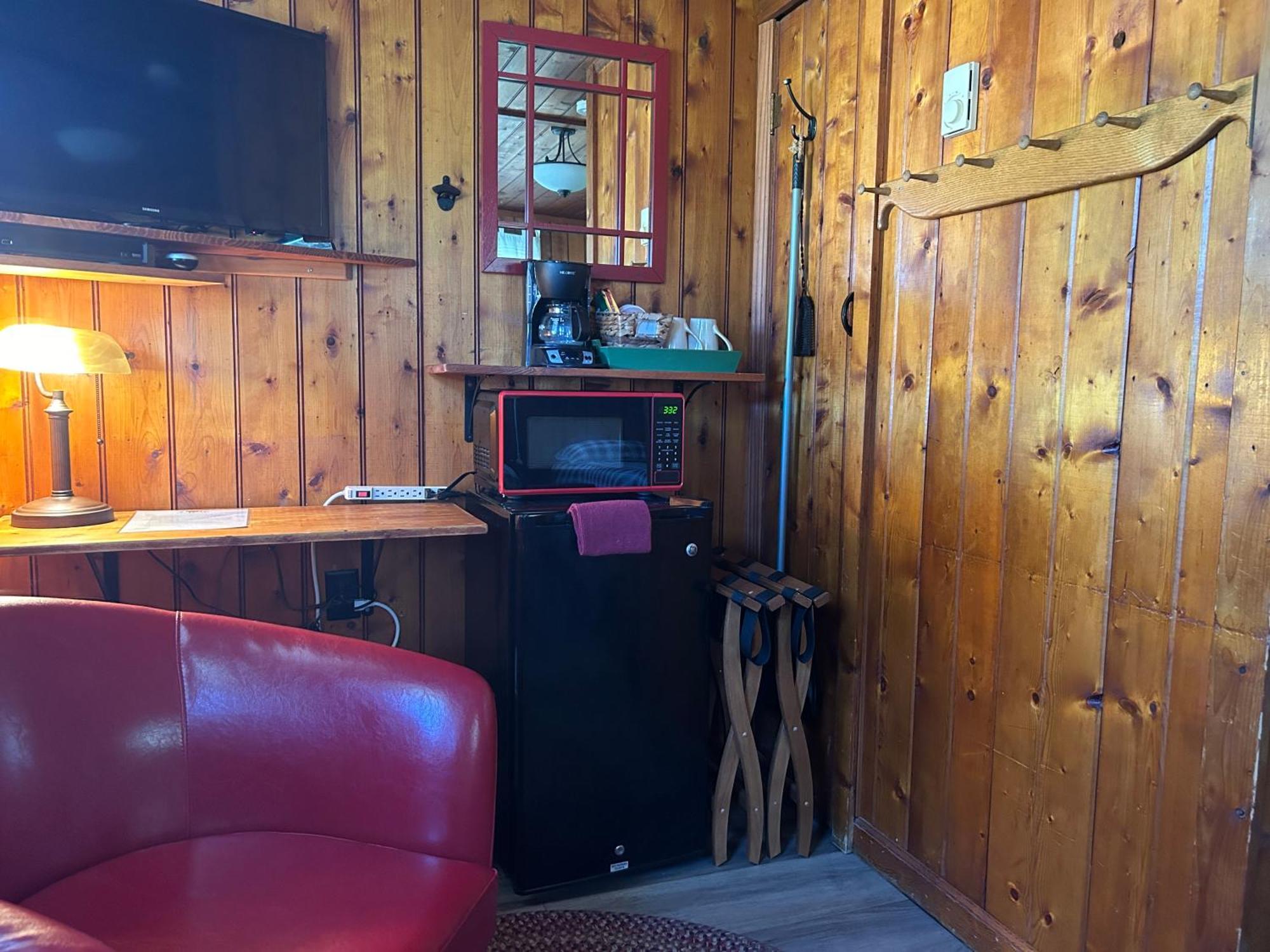 Cedar Ridge Cabins Honor Екстер'єр фото