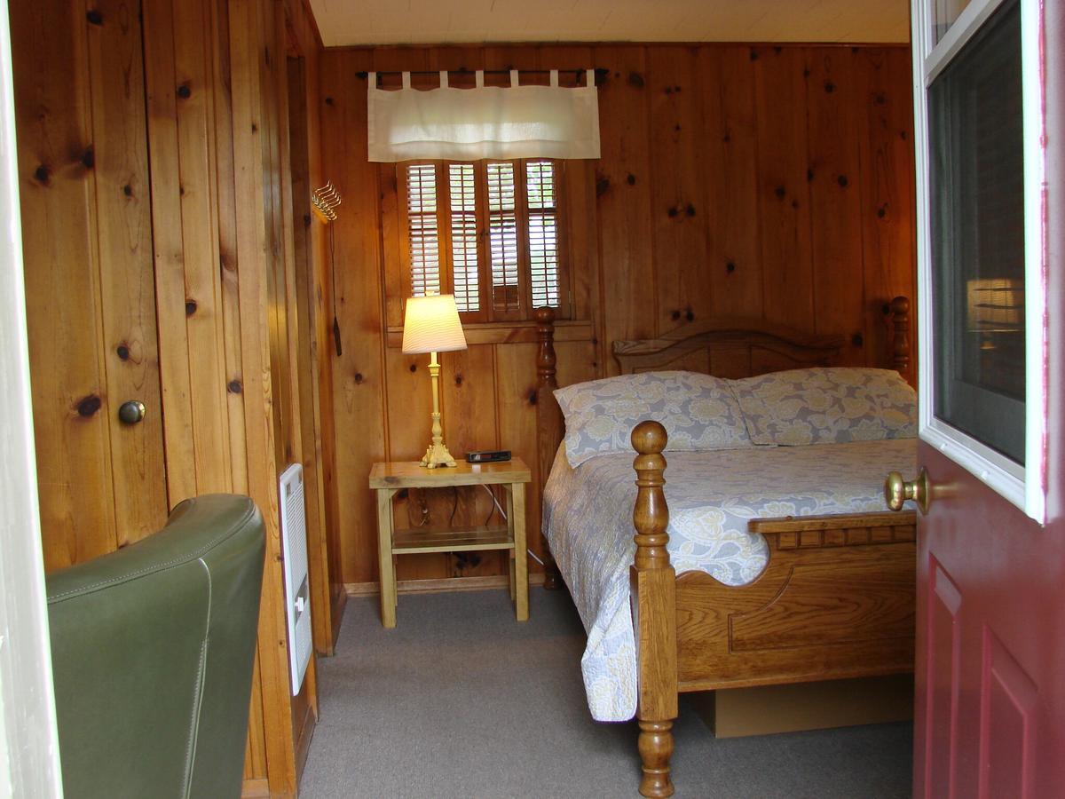 Cedar Ridge Cabins Honor Екстер'єр фото