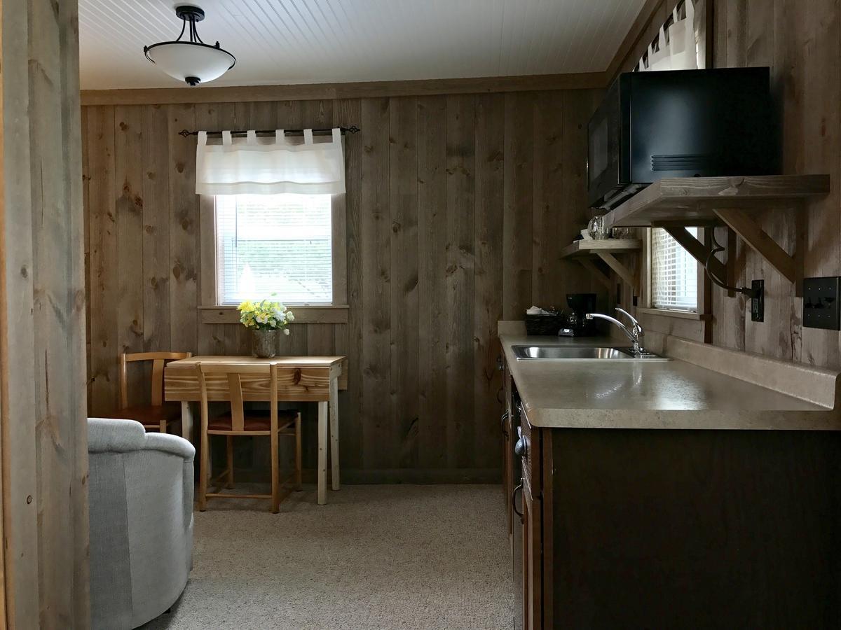 Cedar Ridge Cabins Honor Екстер'єр фото