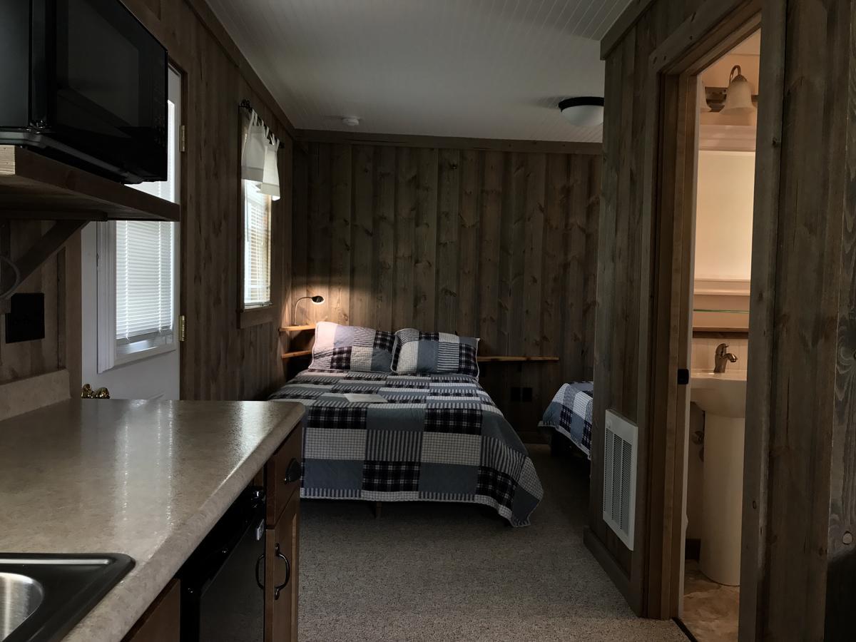 Cedar Ridge Cabins Honor Екстер'єр фото