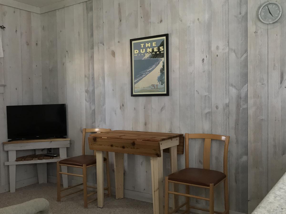 Cedar Ridge Cabins Honor Екстер'єр фото