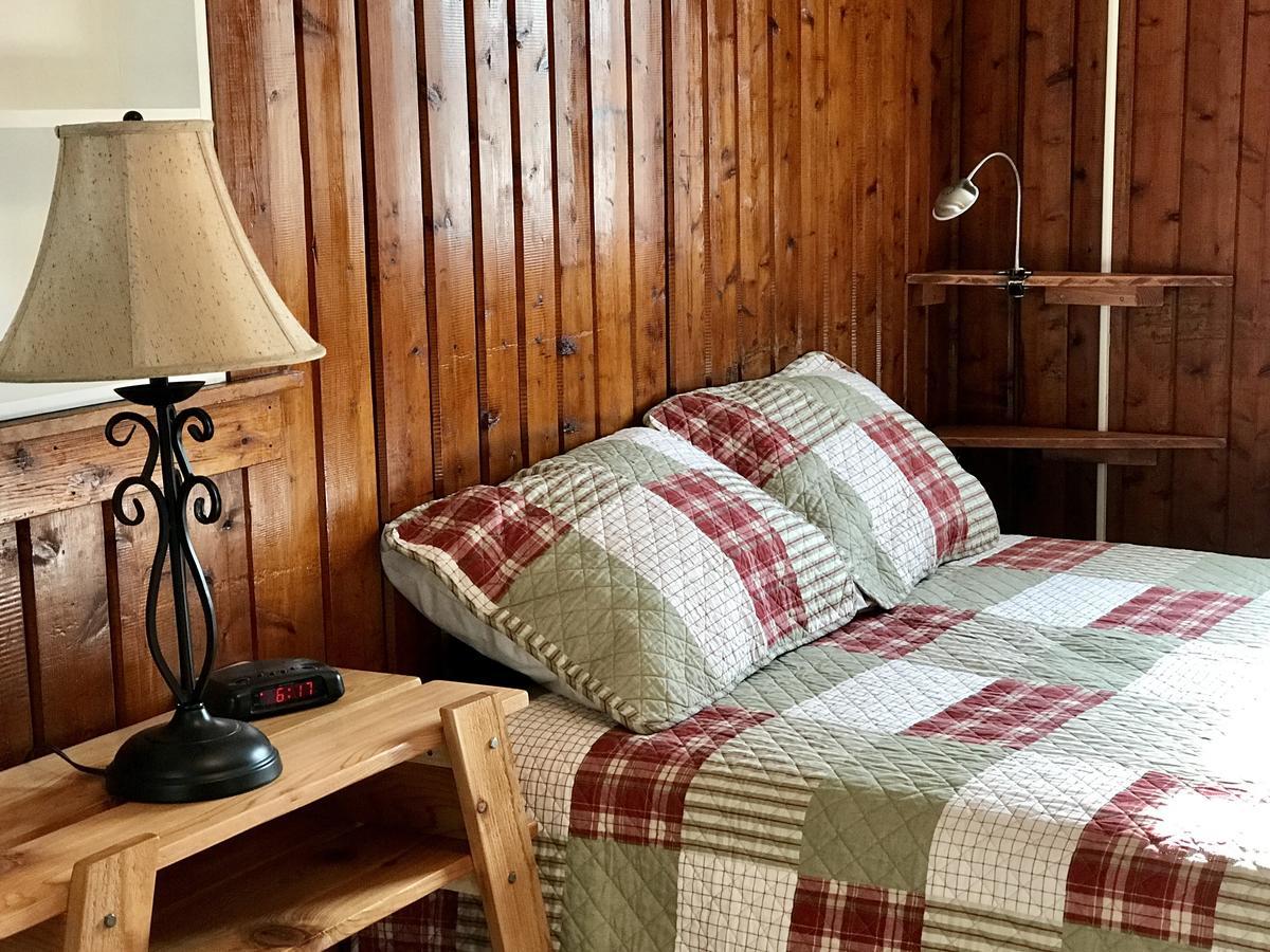 Cedar Ridge Cabins Honor Екстер'єр фото