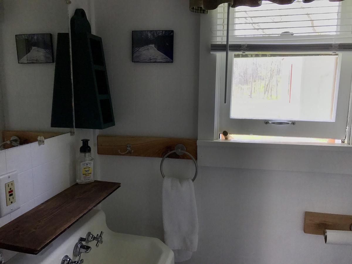 Cedar Ridge Cabins Honor Екстер'єр фото