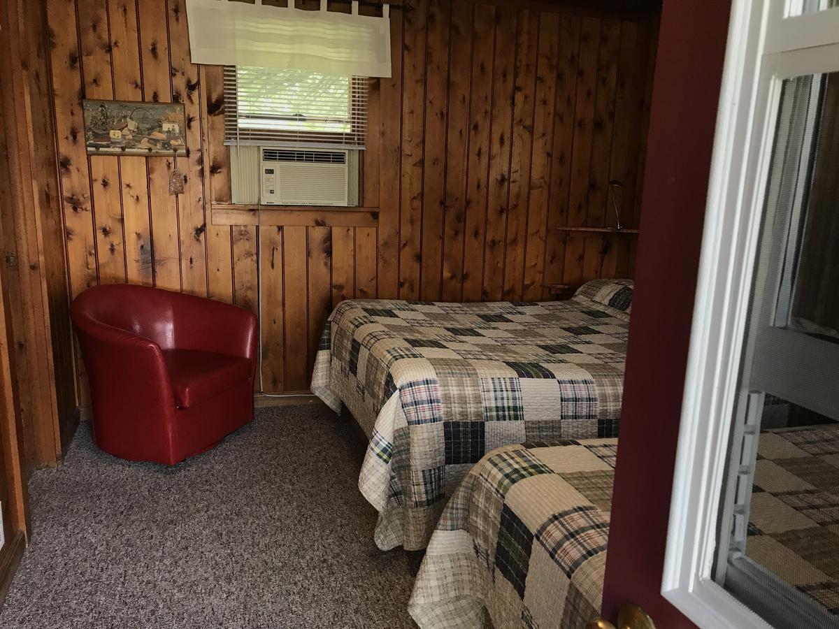Cedar Ridge Cabins Honor Екстер'єр фото