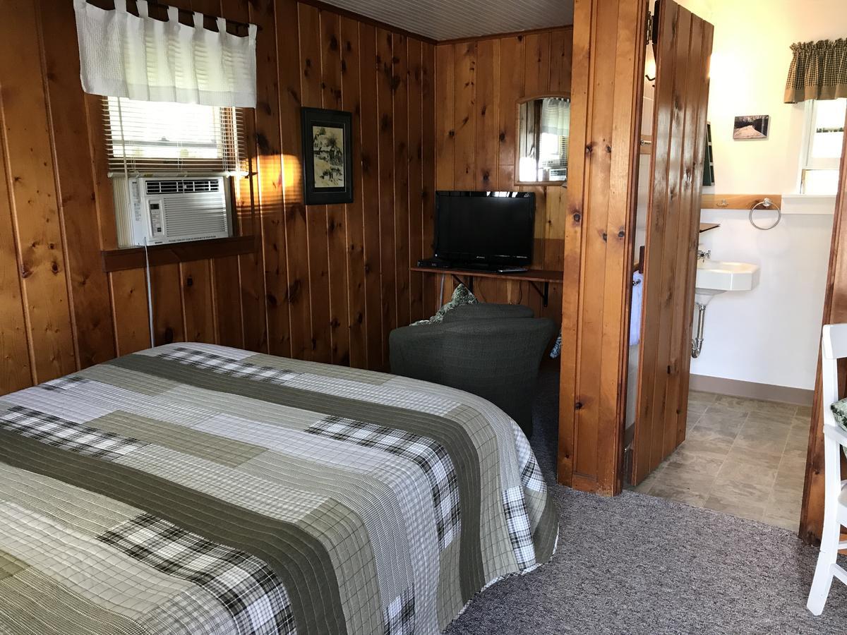 Cedar Ridge Cabins Honor Екстер'єр фото