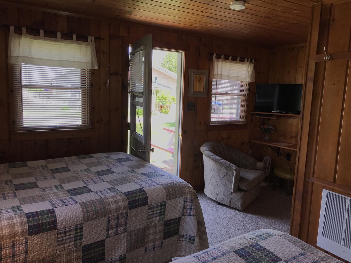 Cedar Ridge Cabins Honor Екстер'єр фото