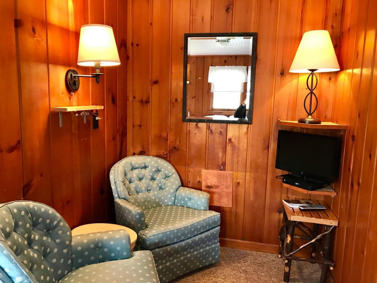 Cedar Ridge Cabins Honor Екстер'єр фото